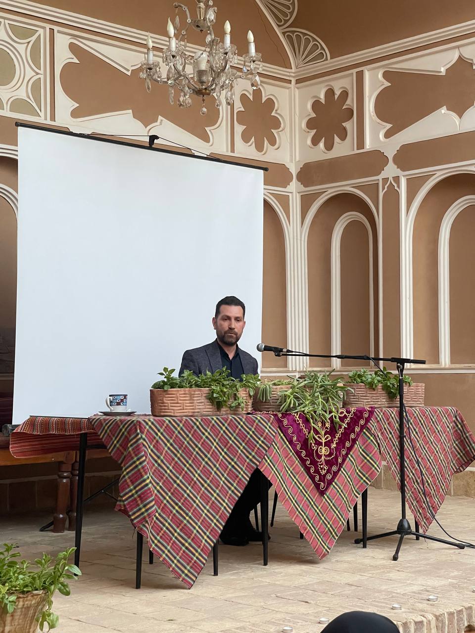 آیین رونمایی از کتاب روان،درخشش ایرانی